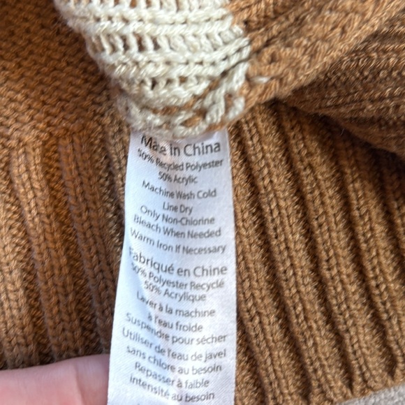 Sweater
Desert Dreamer Brand - Picture 10 of 10